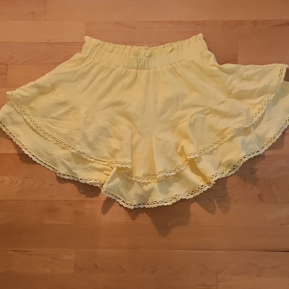 Yellow Ruffled Mini Skirt/Shorts - Picture 2 of 4